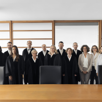 Gruppenbild des Commercial Court mit den Güterichterinnen und -richter des Commercial Court
